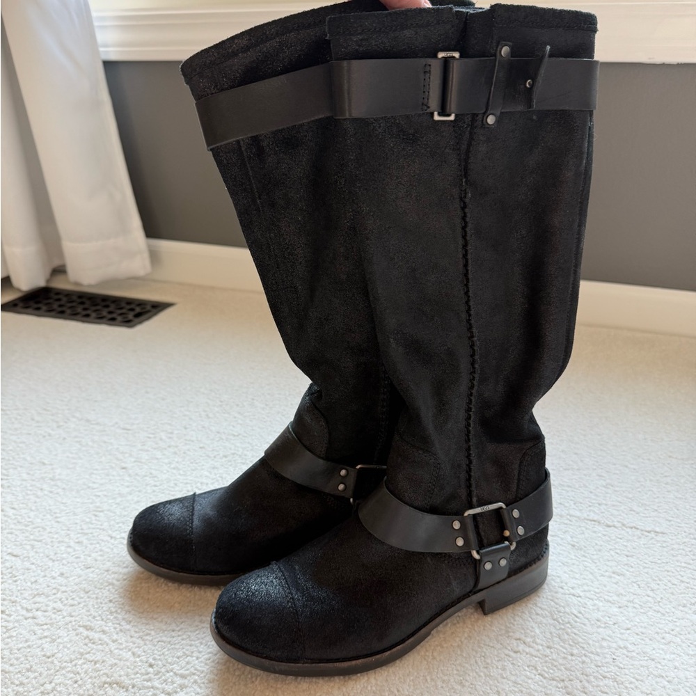UGG 'Dree Harness’ Boots Black moto size 8.5 suede like new
